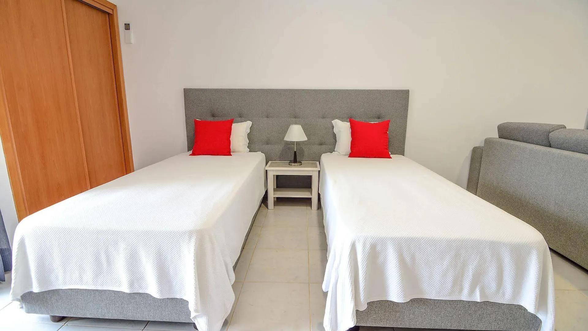 Hotel Apartamentos Vale De Carros Aldeia das Acoteias