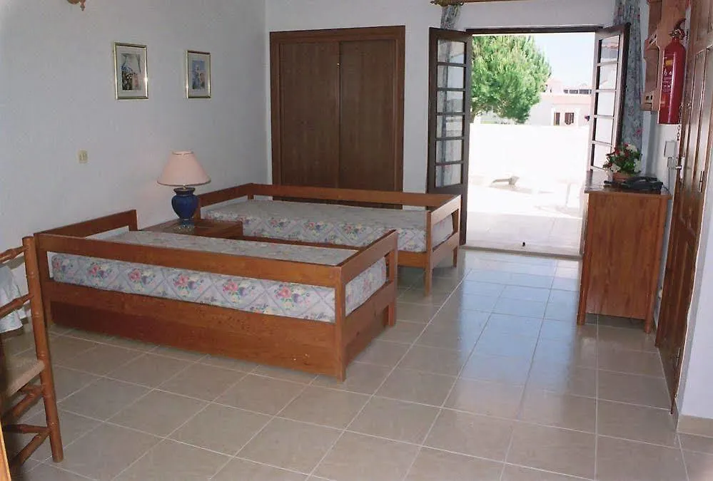 Hotel Apartamentos Vale De Carros Aldeia das Acoteias
